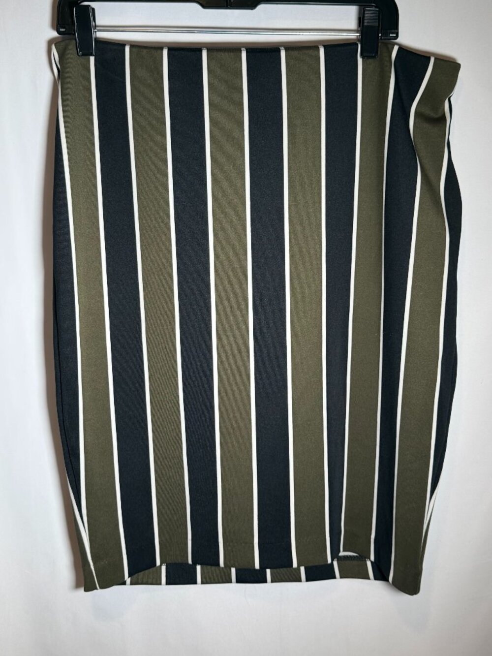 H&M Skirt | Olive Green and Black | Size L